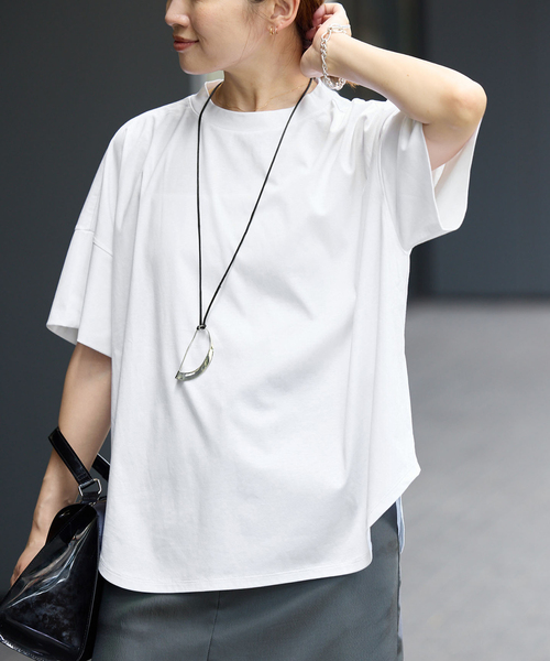 IENA（イエナ）の「ボトルネック ラウンドTシャツ（Tシャツ/カットソー・レディース・ブラック/ホワイト/チャコールグレー・FREE）」の22枚目の写真