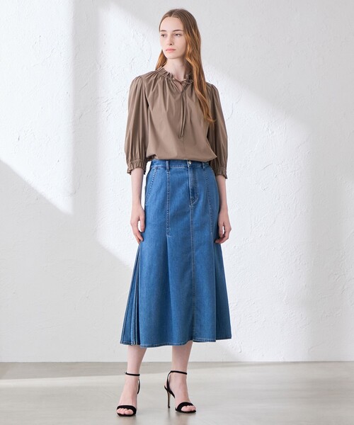 MACKINTOSH LONDON(マッキントッシュ ロンドン)の「コットンナイロンストレッチギャザーフリルブラウス(シャツ/ブラウス・レディース・オフホワイト/ブラウン系その他5/ブルー系その他4・40/38)」の11枚目の写真