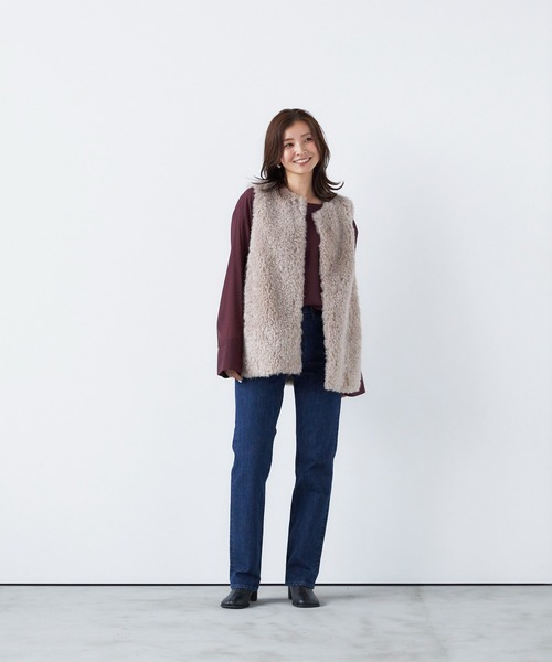 YANUK(ヤヌーク)の「スリムストレート"ANNETTE"(デニムパンツ・レディース・インディゴブルー・25inch/24inch/23inch/22inch/21inch/27inch/26inch)」の1枚目の写真