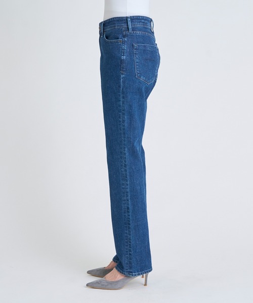 YANUK(ヤヌーク)の「スリムストレート"ANNETTE"(デニムパンツ・レディース・インディゴブルー・25inch/24inch/23inch/22inch/21inch/27inch/26inch)」の6枚目の写真