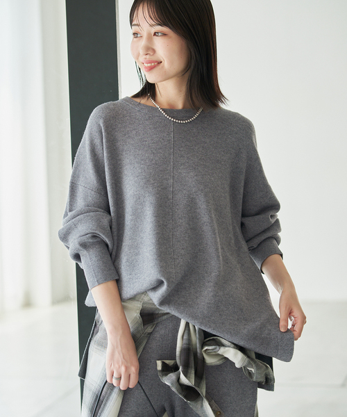 SLOBE IENA(スローブイエナ)の「《WEB限定カラーあり/》ウォッシャブルスムースクルーネックプルオーバー(ニット/セーター・レディース・ネイビー/チャコールグレー/レッド/カーキ・FREE)」の1枚目の写真