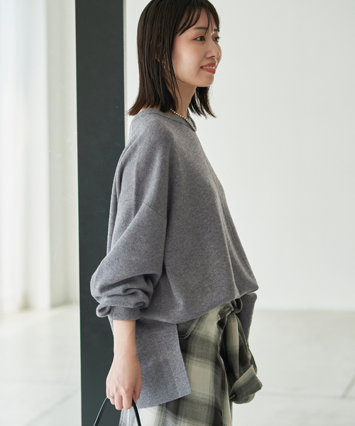 SLOBE IENA(スローブイエナ)の「《WEB限定カラーあり/》ウォッシャブルスムースクルーネックプルオーバー(ニット/セーター・レディース・ネイビー/チャコールグレー/レッド/カーキ・FREE)」の18枚目の写真