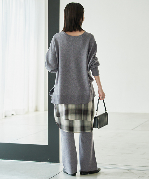 SLOBE IENA(スローブイエナ)の「《WEB限定カラーあり/》ウォッシャブルスムースクルーネックプルオーバー(ニット/セーター・レディース・ネイビー/チャコールグレー/レッド/カーキ・FREE)」の22枚目の写真