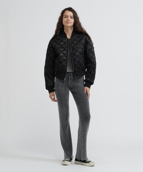 AVIREX(アヴィレックス)の「REVERSIBLE QUILTED VARSITY JACKET(ブルゾン・レディース・ブラック/シルバー・S/M)」の6枚目の写真