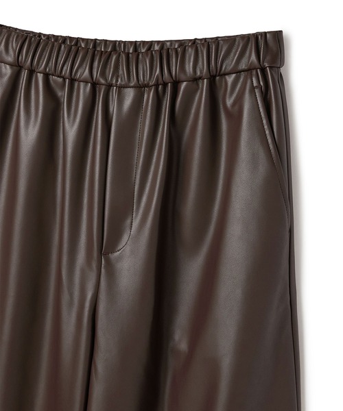 N.O.R.C(ノーク)の「フェイクレザーパラシュートパンツ(その他パンツ・レディース・ブラック/ブラウン・M/S)」の4枚目の写真