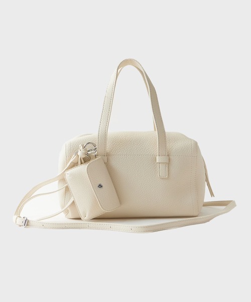 UNSTOA(アンストア)の「2way Embossed Handbag with Mini Pouch 秋服 冬服(ショルダーバッグ・レディース・ブルー/グレー/アイボリー/ブラック・FREE)」の2枚目の写真