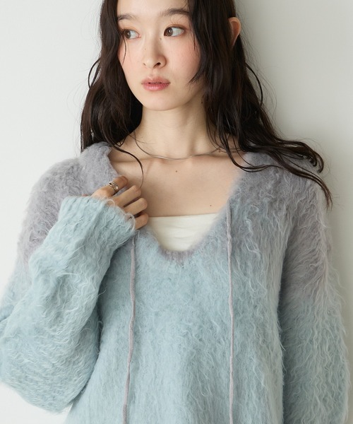 forksy.(フォルクシー)の「【forksy.】<モンスターシリーズ>配色カールシャギー Vネックオーバーサイズニット(ニット/セーター・レディース・ライトグレー/ブラウン/アイボリー/チャコール・FREE)」の14枚目の写真