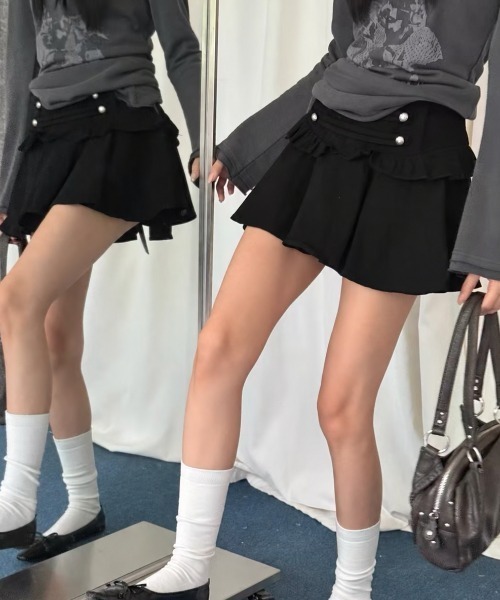 Achic(アシック)の「ナポレオンボタンフリルミニスカート(スカート・レディース・ブラウン/ブラック/アイボリー・M)」の13枚目の写真