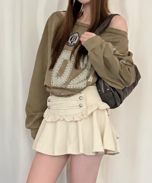 Achic(アシック)の「ナポレオンボタンフリルミニスカート(スカート・レディース・ブラウン/ブラック/アイボリー・M)」の4枚目の写真