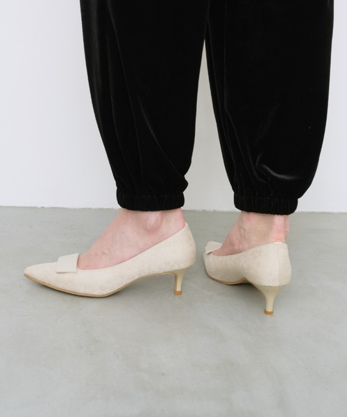 Launa lea(ラウナレア)の「【26秋冬新色/0573シリーズ】5cmバックルポインテッドトウパンプス(0573A)(パンプス・レディース・ネイビー系/ホワイト系その他・23.0cm/22.5cm/22.0cm/25.0cm/24.5cm/24.0cm/23.5cm)」の4枚目の写真