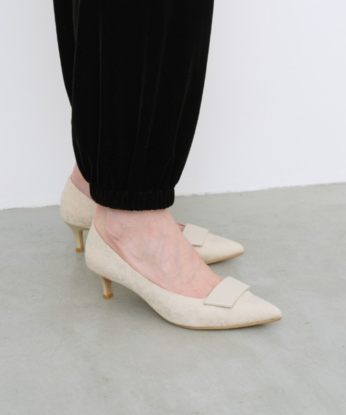 Launa lea(ラウナレア)の「【26秋冬新色/0573シリーズ】5cmバックルポインテッドトウパンプス(0573A)(パンプス・レディース・ネイビー系/ホワイト系その他・23.0cm/22.5cm/22.0cm/25.0cm/24.5cm/24.0cm/23.5cm)」の3枚目の写真