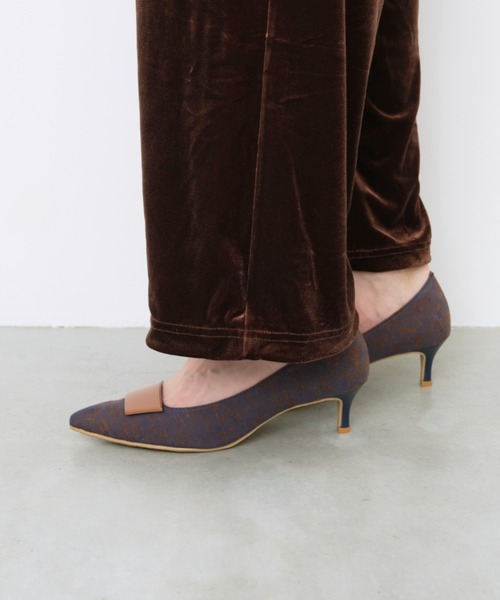 Launa lea(ラウナレア)の「【26秋冬新色/0573シリーズ】5cmバックルポインテッドトウパンプス(0573A)(パンプス・レディース・ネイビー系/ホワイト系その他・23.0cm/22.5cm/22.0cm/25.0cm/24.5cm/24.0cm/23.5cm)」の7枚目の写真