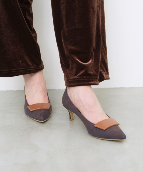 Launa lea(ラウナレア)の「【26秋冬新色/0573シリーズ】5cmバックルポインテッドトウパンプス(0573A)(パンプス・レディース・ネイビー系/ホワイト系その他・23.0cm/22.5cm/22.0cm/25.0cm/24.5cm/24.0cm/23.5cm)」の5枚目の写真