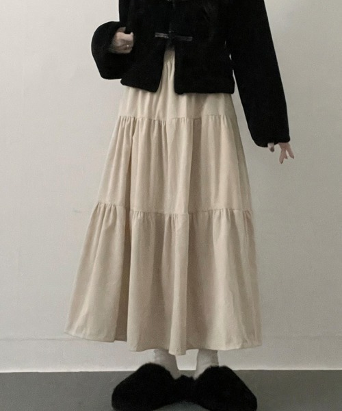 Emilie(エミリー)の「コーデュロイ ティアードフレアロングスカート(スカート・レディース・ベージュ/ブラウン/ブラック・FREE)」の18枚目の写真