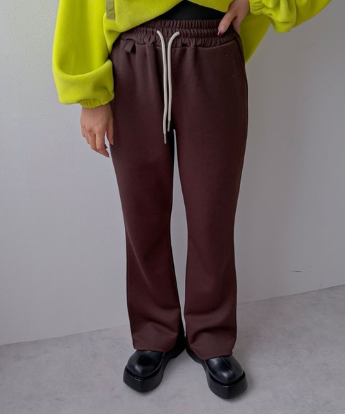 bohmal(ボマール)の「選べる丈ポンチフレアパンツ(その他パンツ・レディース・レッド/ブラウン/ブラック・MEDIUM/TALL/MEDIUM)」の3枚目の写真