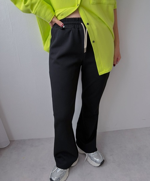 bohmal(ボマール)の「選べる丈ポンチフレアパンツ(その他パンツ・レディース・レッド/ブラウン/ブラック・MEDIUM/TALL/MEDIUM)」の6枚目の写真