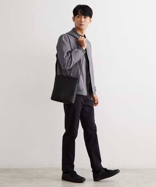 THE SHOP TK (ザ ショップ ティーケー )の「【タブレット収納可】1枚合皮 ショルダーバック(ショルダーバッグ・メンズ・グレー/ブラック・00)」の6枚目の写真