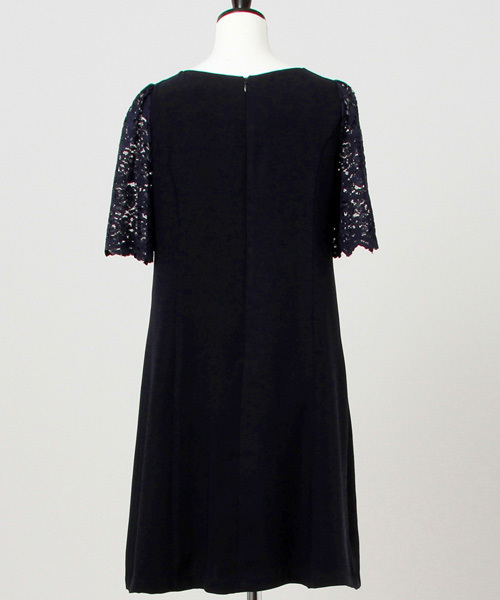 MISCH MASCH（ミッシュマッシュ）の「袖レースワンピース（ワンピース・レディース・ホワイト/ライトグリーン/ネイビー・MEDIUM）」の4枚目の写真