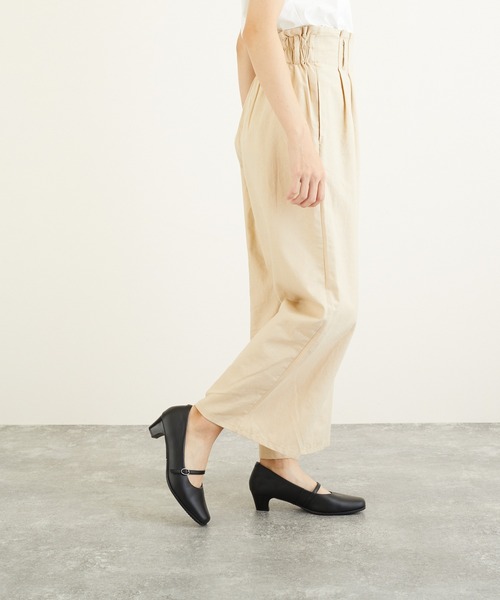 LUGG NAGG(ラグナグ)の「【Le son/ル ソン】牛革 カウレザーワンストラップスクエアパンプス(パンプス・レディース・ブラック・21.5/22/26/25/22.5/24/23.5/24.5/23/25.5)」の9枚目の写真