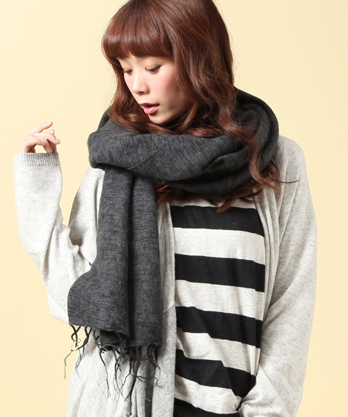 alcali（アルカリ）の「厚手シャンブレー大判ストール（ストール/ショール・レディース・グレー/チャコール/グレイッシュベージュ/カーキ/オレンジ・FREE）」の6枚目の写真