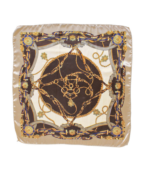 Grandeir（グランディール）の「小判 正方形 スカーフ（バンダナ/スカーフ・レディース・ベージュ/ネイビー/ホワイト系その他/ブラック系その他/ブラウン系その他/ベージュ系その他/ブルー系その他/ピンク系その他・M）」の9枚目の写真