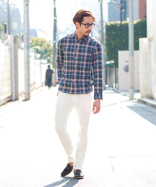 BEAUTY&YOUTH UNITED ARROWS（ビューティーアンドユースユナイテッドアローズ）の「【WEB限定】by ∴ ホワイト/デニム 5ポケット スキニー パンツ（デニムパンツ・メンズ・オフホワイト・MEDIUM/X-LARGE/SMALL/LARGE）」の5枚目の写真