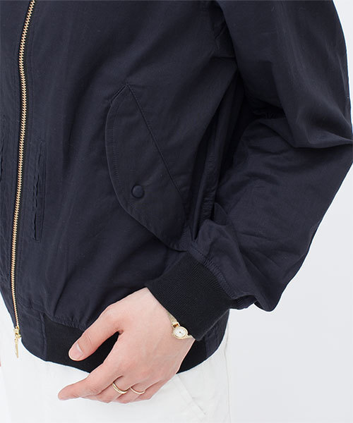 NANO universe（ナノユニバース）の「ミリタリーZIPUPブルゾン（ブルゾン・レディース・オフホワイト/カーキ/ネイビー・FREE）」の8枚目の写真