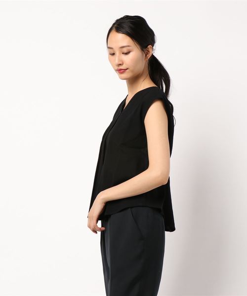 KOBE LETTUCE（コウベレタス）の「バックオープンねじりノースリーブトップス【セットアップOK】（シャツ/ブラウス・レディース・ライトベージュ/カーキ/ブルー系その他/ブラック/マスタード/グリーン系その他/オフホワイト・FREE）」の14枚目の写真