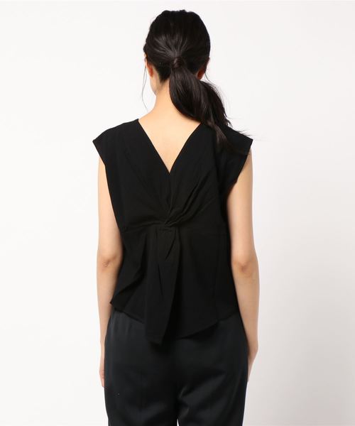 KOBE LETTUCE（コウベレタス）の「バックオープンねじりノースリーブトップス【セットアップOK】（シャツ/ブラウス・レディース・ライトベージュ/カーキ/ブルー系その他/ブラック/マスタード/グリーン系その他/オフホワイト・FREE）」の13枚目の写真