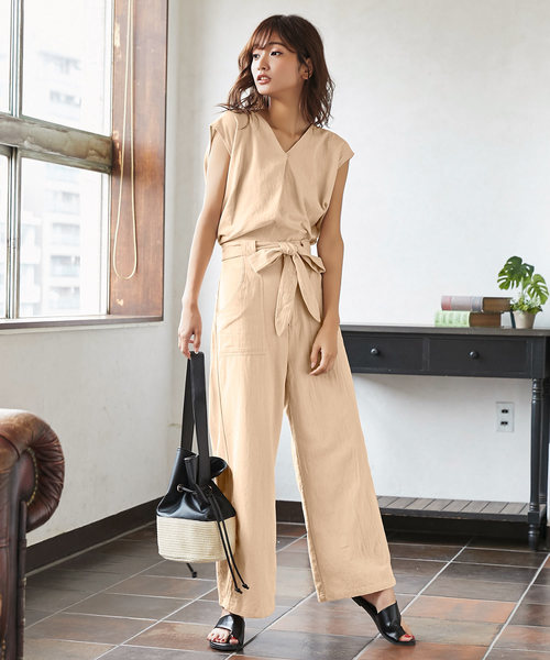 KOBE LETTUCE（コウベレタス）の「バックオープンねじりノースリーブトップス【セットアップOK】（シャツ/ブラウス・レディース・ライトベージュ/カーキ/ブルー系その他/ブラック/マスタード/グリーン系その他/オフホワイト・FREE）」の8枚目の写真