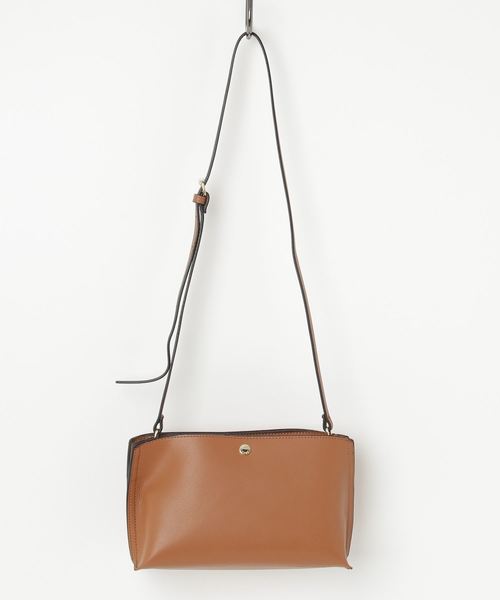 Legato Largo（レガートラルゴ）の「《か　る　い　か　ば　ん》フェイクレザーミニショルダー（ショルダーバッグ・レディース・ブラック/キャメル/マスタード/ベージュ/ブラウン/セージグリーン/ピンクベージュ/サックスブルー/ライトグレー/ダークブラウン/ピンク・FREE）」の10枚目の写真