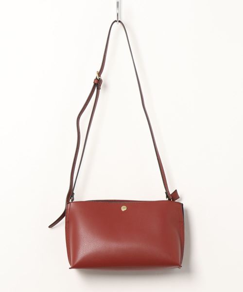 Legato Largo（レガートラルゴ）の「《か　る　い　か　ば　ん》フェイクレザーミニショルダー（ショルダーバッグ・レディース・ブラック/キャメル/マスタード/ベージュ/ブラウン/セージグリーン/ピンクベージュ/サックスブルー/ライトグレー/ダークブラウン/ピンク・FREE）」の5枚目の写真