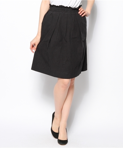 mystic(ミスティック)の「ハリ感タックギャザースカート(スカート・レディース・ブラック/イエロー/オフホワイト/レッド・フリ-)」の6枚目の写真