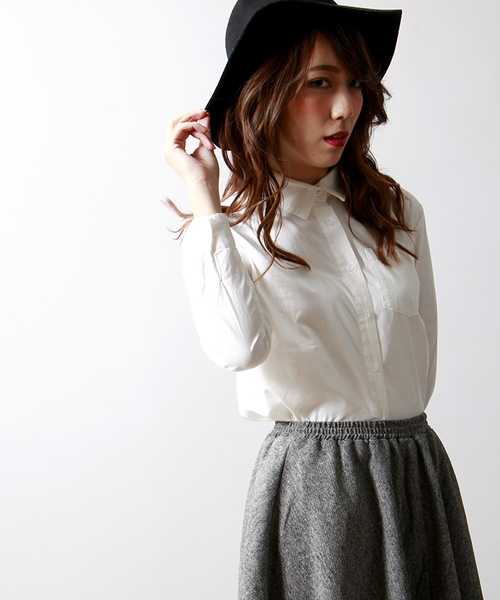 WEGO（ウィゴー）の「WEGO/ベーシックシャツ（シャツ/ブラウス・レディース・ホワイト/ブラック/ブルー/レッド/トリコロール/サックスブルー・FREE）」の2枚目の写真