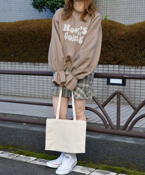 PairPair(ペアペア)の「裏起毛タックフレア袖プルオーバー(スウェット・レディース・アイボリー/モカ/ラベンダー・FREE)」の4枚目の写真