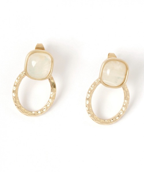 LAKOLE（ラコレ）の「デザインサークルカラーピアス / LAKOLE（ピアス（両耳用）・レディース・ホワイト/ブルー/グリーン/クリアレッド/グレー・FREE）」の2枚目の写真