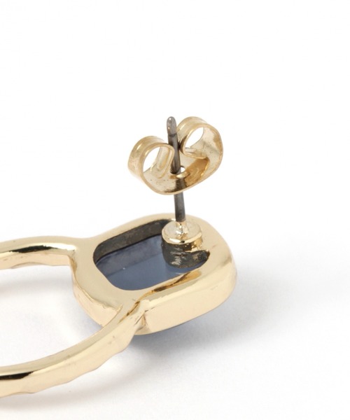 LAKOLE（ラコレ）の「デザインサークルカラーピアス / LAKOLE（ピアス（両耳用）・レディース・ホワイト/ブルー/グリーン/クリアレッド/グレー・FREE）」の6枚目の写真