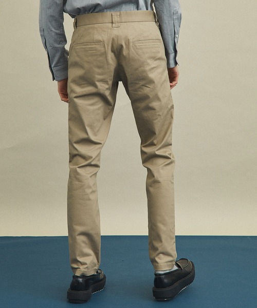 UNITED TOKYO(ユナイテッドトウキョウ)の「135%ストレッチテーパードスキニーパンツ(チノパンツ・メンズ・カーキ/インディゴブルー/グレイッシュベージュ/ブラック・1/2/4/3)」の8枚目の写真