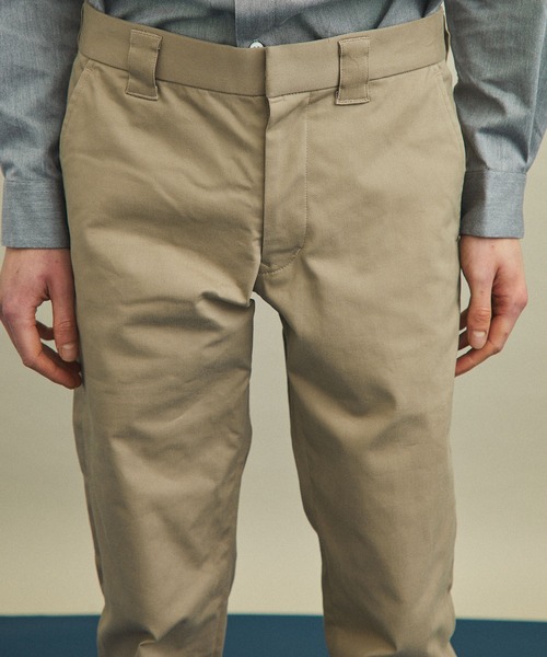 UNITED TOKYO(ユナイテッドトウキョウ)の「135%ストレッチテーパードスキニーパンツ(チノパンツ・メンズ・カーキ/インディゴブルー/グレイッシュベージュ/ブラック・1/2/4/3)」の14枚目の写真