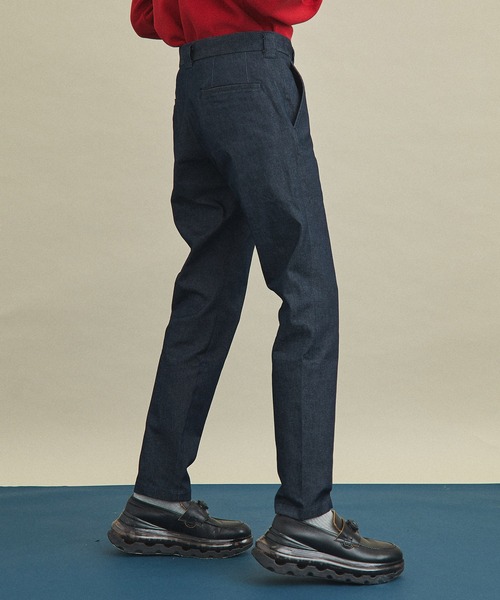 UNITED TOKYO(ユナイテッドトウキョウ)の「135%ストレッチテーパードスキニーパンツ(チノパンツ・メンズ・カーキ/インディゴブルー/グレイッシュベージュ/ブラック・1/2/4/3)」の13枚目の写真