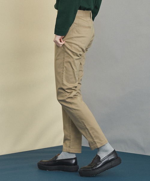 UNITED TOKYO(ユナイテッドトウキョウ)の「135%ストレッチテーパードスキニーパンツ(チノパンツ・メンズ・カーキ/インディゴブルー/グレイッシュベージュ/ブラック・1/2/4/3)」の20枚目の写真