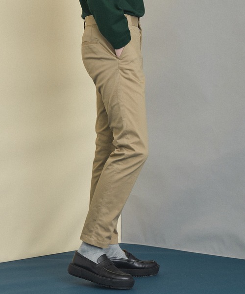 UNITED TOKYO(ユナイテッドトウキョウ)の「135%ストレッチテーパードスキニーパンツ(チノパンツ・メンズ・カーキ/インディゴブルー/グレイッシュベージュ/ブラック・1/2/4/3)」の22枚目の写真