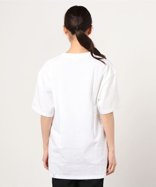 MAHAGRID（マハグリッド）の「『mahagrid/マハグリッド』GLOW LOGO TEE/ユニセックス グロー ロゴ Tシャツ 半袖 カットソー（Tシャツ/カットソー・レディース・ブラック/ホワイト・L/M）」の10枚目の写真