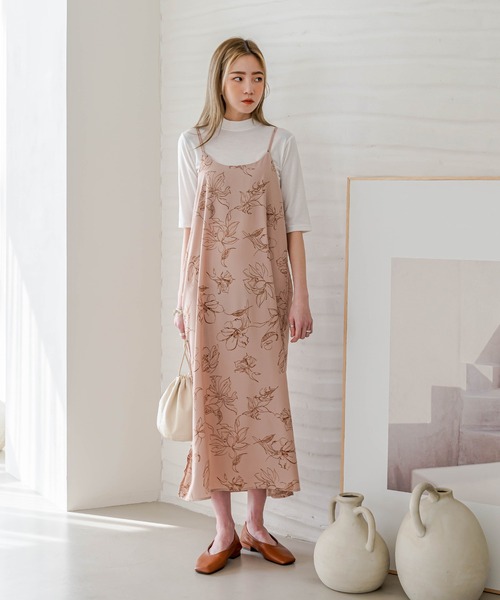 UNE MANSION(ユヌマンション)の「花柄ロングノースリーブワンピース(シャツワンピース・レディース・ブラック/ベージュ・FREE)」の5枚目の写真