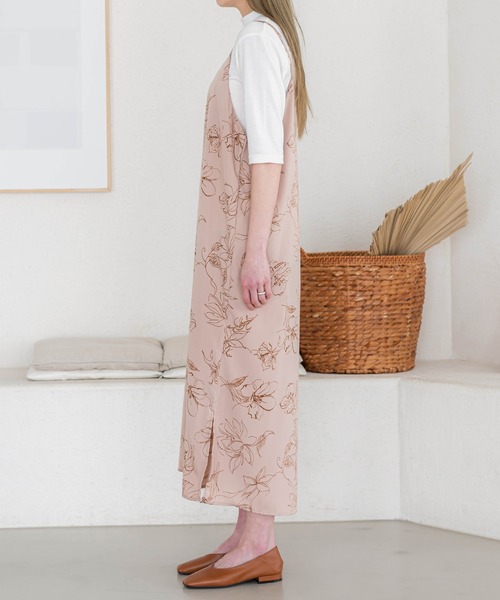 UNE MANSION(ユヌマンション)の「花柄ロングノースリーブワンピース(シャツワンピース・レディース・ブラック/ベージュ・FREE)」の21枚目の写真