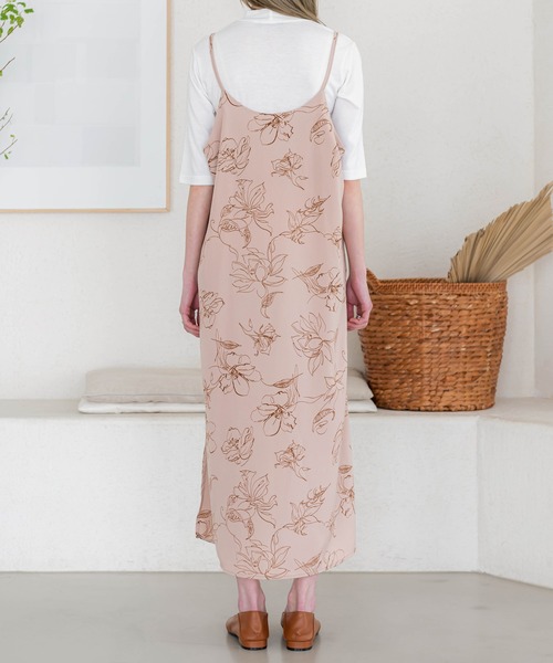 UNE MANSION(ユヌマンション)の「花柄ロングノースリーブワンピース(シャツワンピース・レディース・ブラック/ベージュ・FREE)」の16枚目の写真