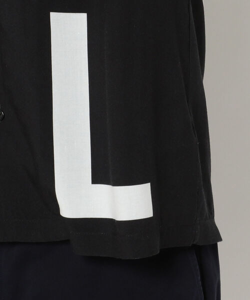 1piu1uguale3 RELAX(ウノピュウノウグァーレトレリラックス)の「1PIU1UGUALE3 RELAX/ウノピゥウノウグァーレトレ リラックス/ランダムロゴアロハシャツ/USH-21036(シャツ/ブラウス・メンズ・ブラック・MEDIUM/LARGE/X-LARGE)」の6枚目の写真