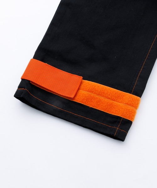 XLARGE（エクストララージ）の「ADJUSTABLE CARGO PANTS（カーゴパンツ・メンズ・ホワイト/ブラック・32inch/30inch/34inch/36inch）」の3枚目の写真