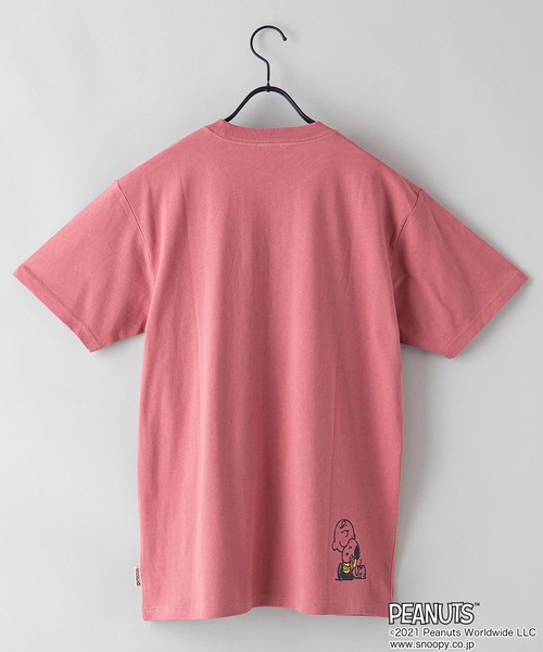 PEANUTS(ピーナッツ)の「【PEANUTS/ピーナッツ】プリントTシャツ(Tシャツ/カットソー・メンズ・ホワイト/ベージュ/オリーブ/ピンク/ブルー/ホワイト系その他・SMALL/MEDIUM/LARGE/X-LARGE)」の15枚目の写真