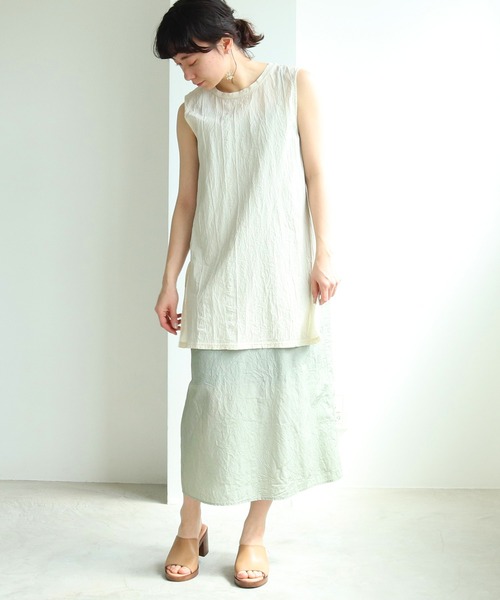 極美品✨ yuni ユニ 長袖コットンバンドカラープルオーバーブラウス シャツ yuni（ユニ ）の「塩縮コットン天竺no sleeve プルオーバー（T